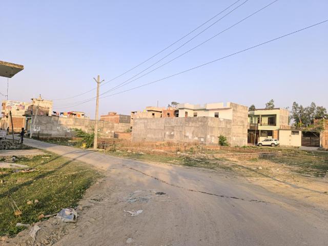 Residential Plot in Alambagh for resale Lucknow. The reference number is 17917421