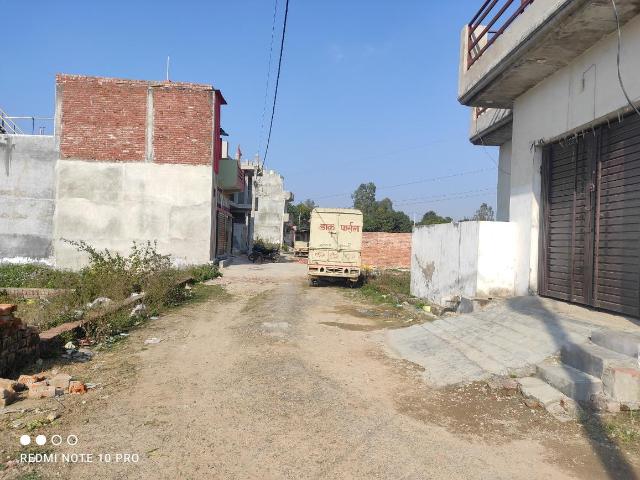 Residential Plot in Alambagh for resale Lucknow. The reference number is 19171565