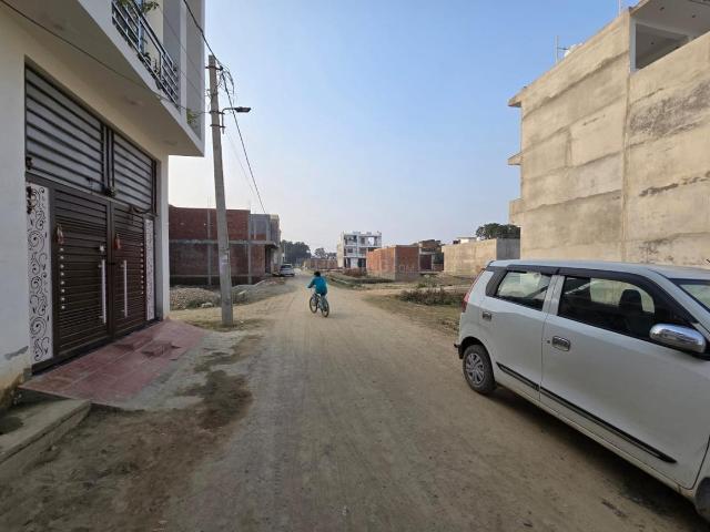 Residential Plot in Alambagh for resale Lucknow. The reference number is 20384307