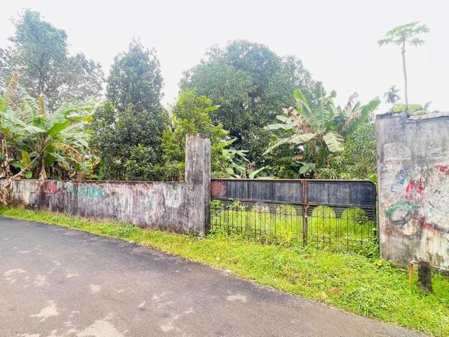 Residential Plot in Aluva for resale Kochi. The reference number is 17992700