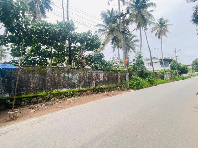 Residential Plot in Aluva for resale Kochi. The reference number is 17992741