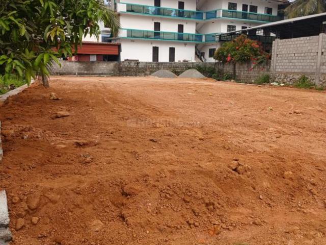 Residential Plot in Aluva for resale Kochi. The reference number is 20308753
