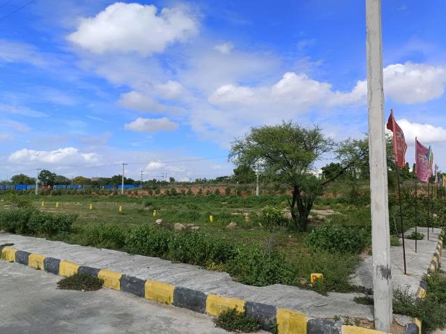 Residential Plot in Anantharam for resale Hyderabad. The reference number is 14946004