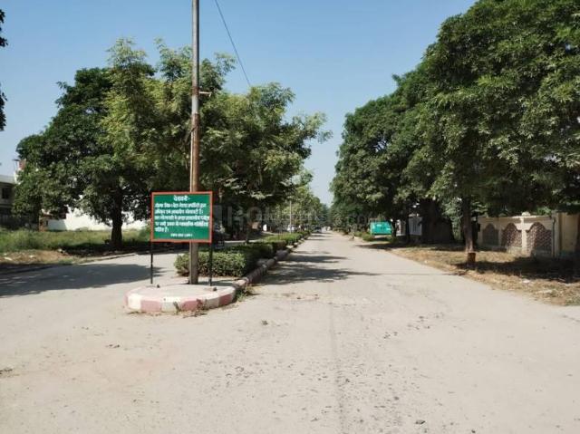 Residential Plot in Ansal Golf Links 1 for resale Greater Noida. The reference number is 18828952