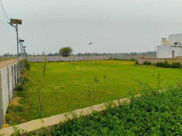 Residential Plot in Arruwa Khader for resale Vrindavan. The reference number is 20068253