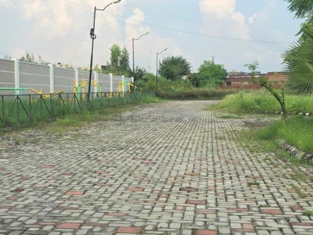 Residential Plot in Ashiana Colony for resale Dera Bassi. The reference number is 18780644