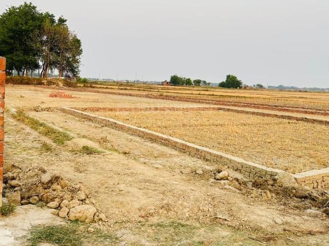 Residential Plot in Babatpur for resale Varanasi. The reference number is 20260563