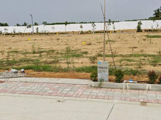 Residential Plot in Bagalur for resale Hosur. The reference number is 20556535