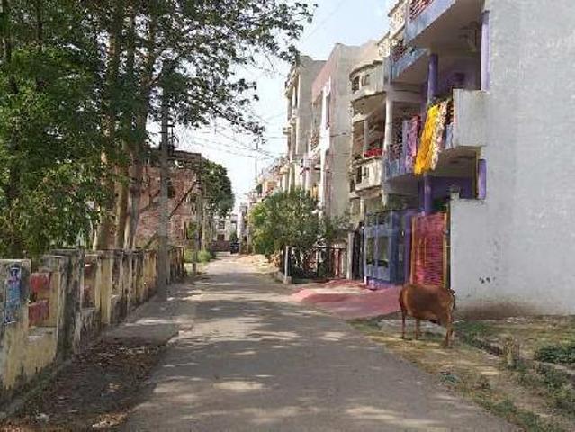 Residential Plot in Bangla Bazar for resale Lucknow. The reference number is 19989797