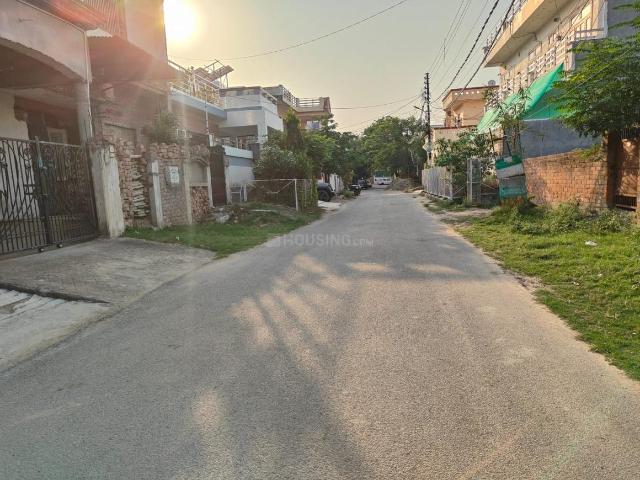 Residential Plot in Bangla Bazar for resale Lucknow. The reference number is 20209608