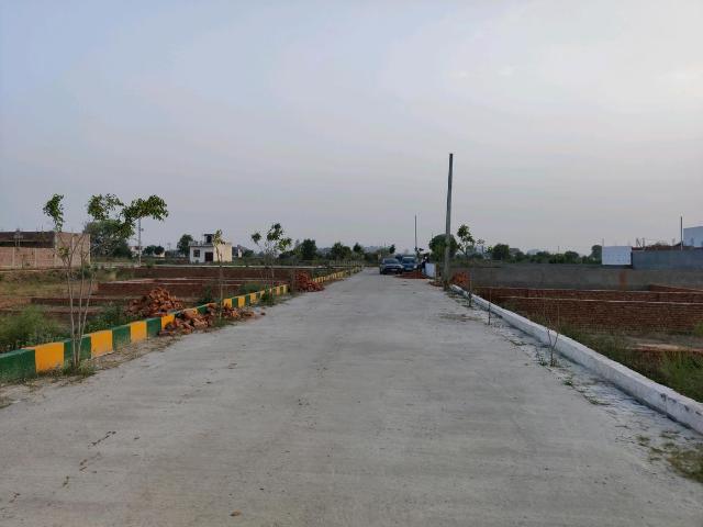 Residential Plot in Basantpur Saitli for resale Ghaziabad. The reference number is 17043152