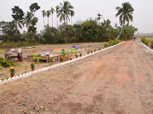 Residential Plot in Barrackpore for resale Kolkata. The reference number is 3471052