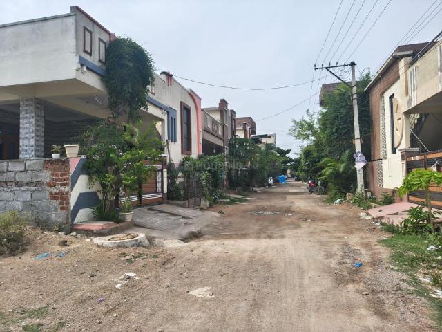 Residential Plot in Beeramguda for resale Sangareddy. The reference number is 20516182