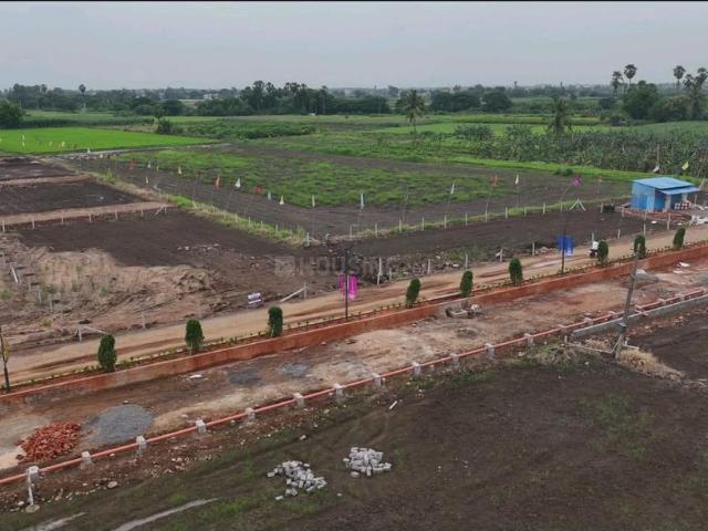 Residential Plot in Benz Circle for resale Vijayawada. The reference number is 18552674