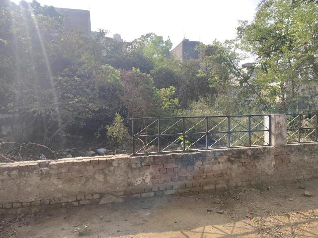 Residential Plot in Beta I for resale Greater Noida. The reference number is 19477884