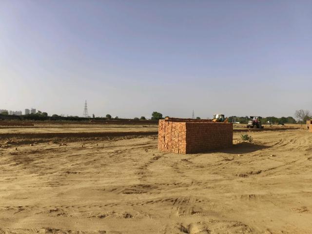 Residential Plot in Bhanauta for resale Greater Noida. The reference number is 19792184