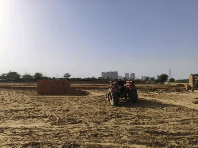 Residential Plot in Bhanauta for resale Greater Noida. The reference number is 19915593