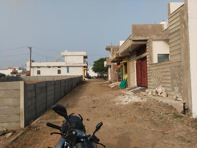 Residential Plot in Bhagwan Ganj for resale Sagar. The reference number is 19360776