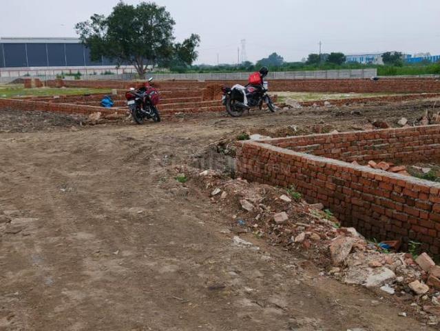 Residential Plot in Bhautipratappur for resale Kanpur. The reference number is 20826466
