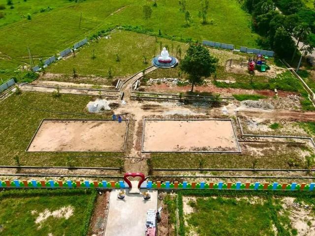 Residential Plot in Bhogapuram for resale Vizianagaram. The reference number is 19187133