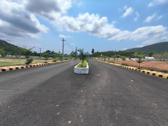 Residential Plot in Bhogapuram for resale Vizianagaram. The reference number is 20415497