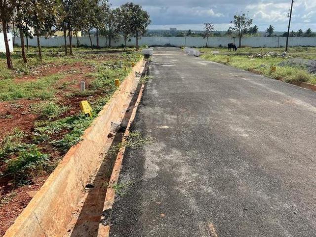 Residential Plot in Bommasandra for resale Bengaluru. The reference number is 12990371
