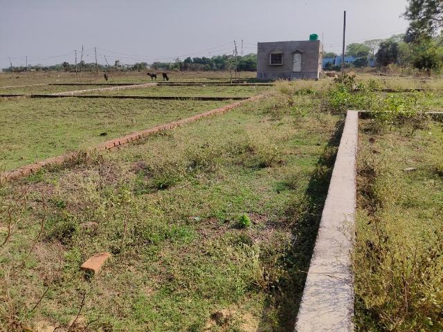 Residential Plot in C H Kalla for resale Asansol. The reference number is 20564466