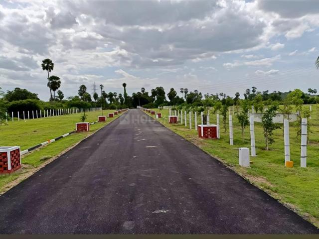 Residential Plot in Chengalpattu for resale Chennai. The reference number is 19946775