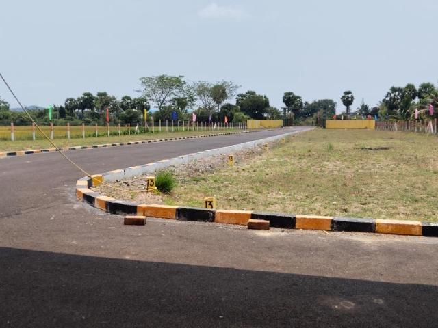 Residential Plot in Chengalpattu for resale Chennai. The reference number is 20279019