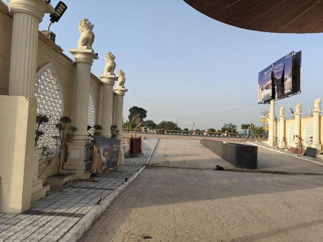 Residential Plot in Chhatikara for resale Vrindavan. The reference number is 19951892