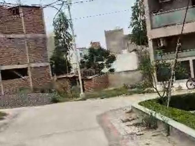 Residential Plot in Chhatikara for resale Vrindavan. The reference number is 20206576