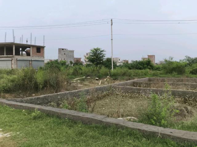 Residential Plot in Chhapraula for resale Ghaziabad. The reference number is 20803270