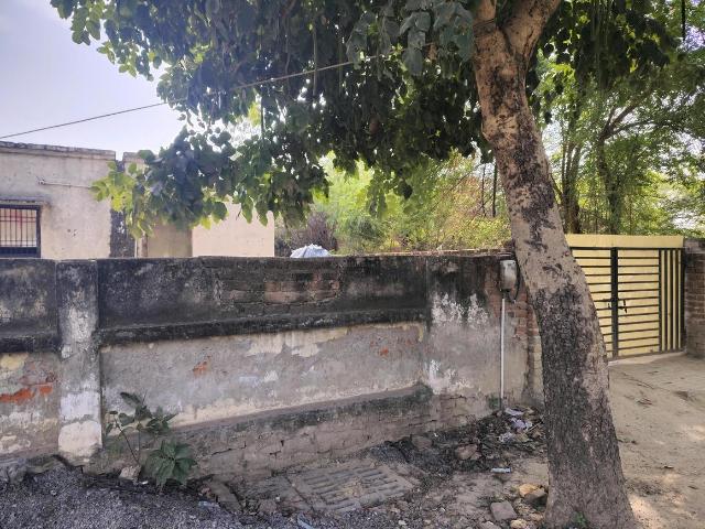 Residential Plot in Chi IV for resale Greater Noida. The reference number is 19429236