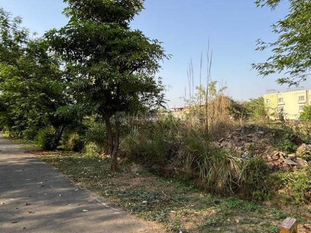 Residential Plot in Chi IV for resale Greater Noida. The reference number is 20060503