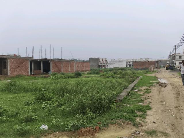 Residential Plot in Chipiyana Buzurg for resale Ghaziabad. The reference number is 20994875