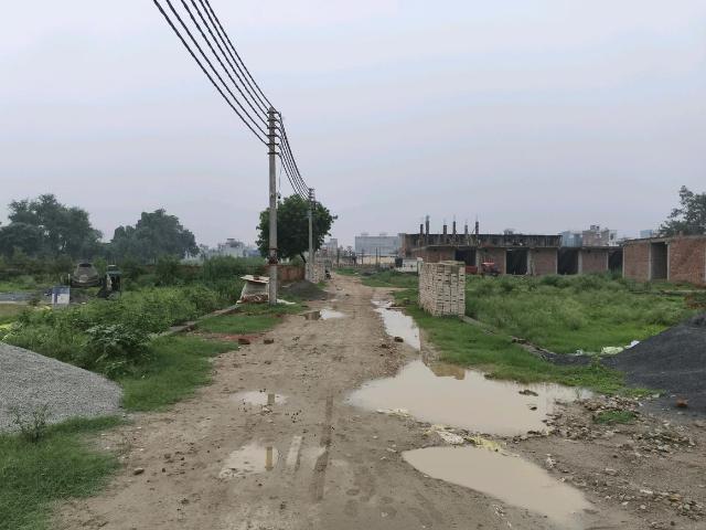Residential Plot in Chipiyana Buzurg for resale Ghaziabad. The reference number is 20994964