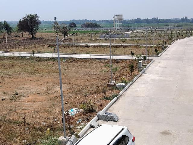 Residential Plot in Choutkur for resale Sangareddy. The reference number is 19944409