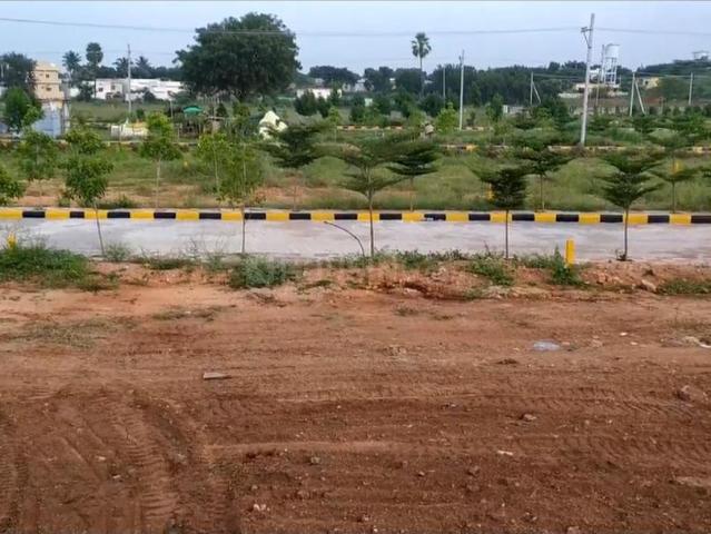 Residential Plot in Choutuppal for resale Yadadri Bhuvanagiri. The reference number is 12050907