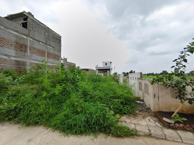 Residential Plot in County Walk Township for resale Indore. The reference number is 19253197