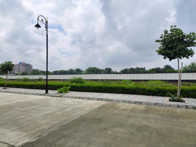 Residential Plot in County Walk Township for resale Indore. The reference number is 18801762