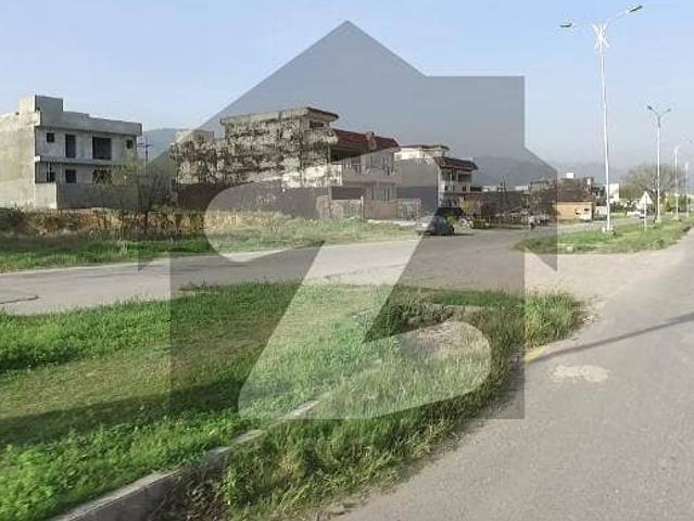 Residential Plot In D 12/2 Sized 1 Kanal Is Available