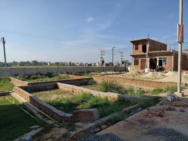 Residential Plot in Dadri for resale Greater Noida. The reference number is 15119914