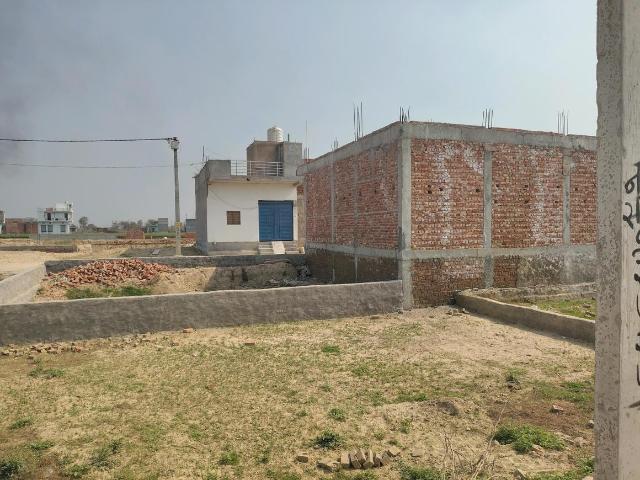 Residential Plot in Dadri for resale Greater Noida. The reference number is 19052685