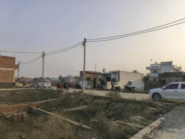 Residential Plot in Dadri for resale Greater Noida. The reference number is 19059747