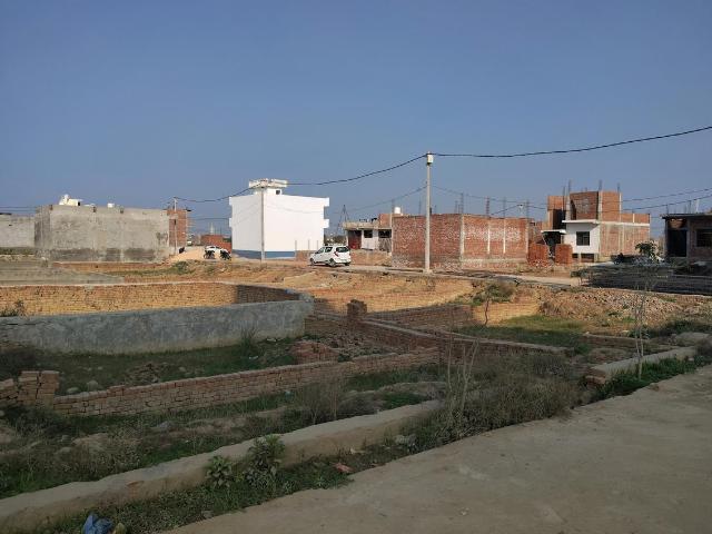 Residential Plot in Dadri for resale Greater Noida. The reference number is 19092214