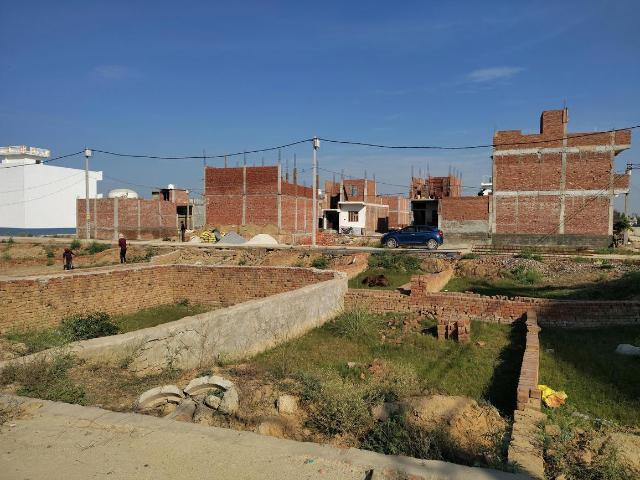 Residential Plot in Dadri for resale Greater Noida. The reference number is 19283532