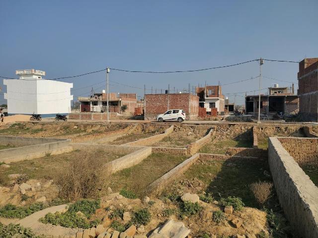 Residential Plot in Dadri for resale Greater Noida. The reference number is 19287674