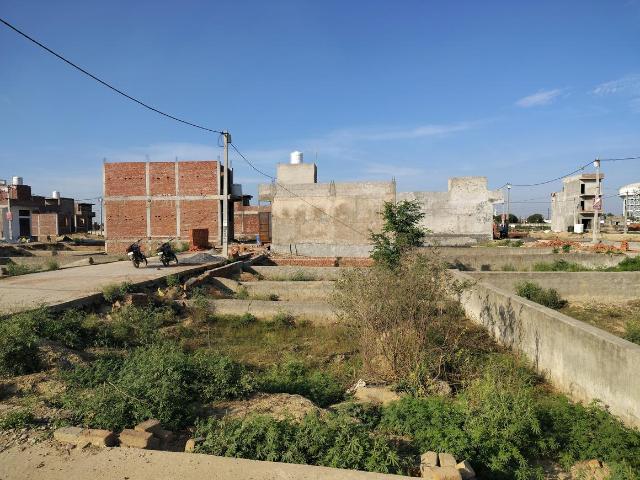 Residential Plot in Dadri for resale Greater Noida. The reference number is 19807189