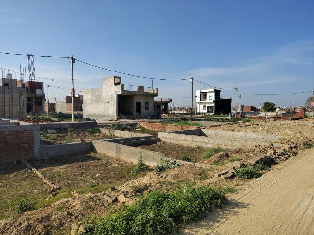 Residential Plot in Dadri for resale Greater Noida. The reference number is 19807276