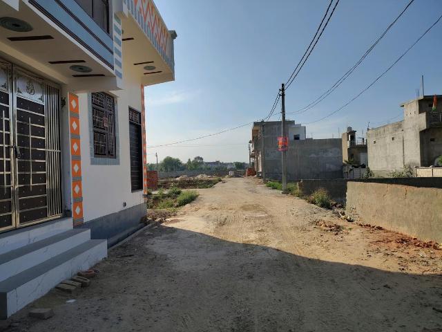 Residential Plot in Dadri for resale Greater Noida. The reference number is 19807390